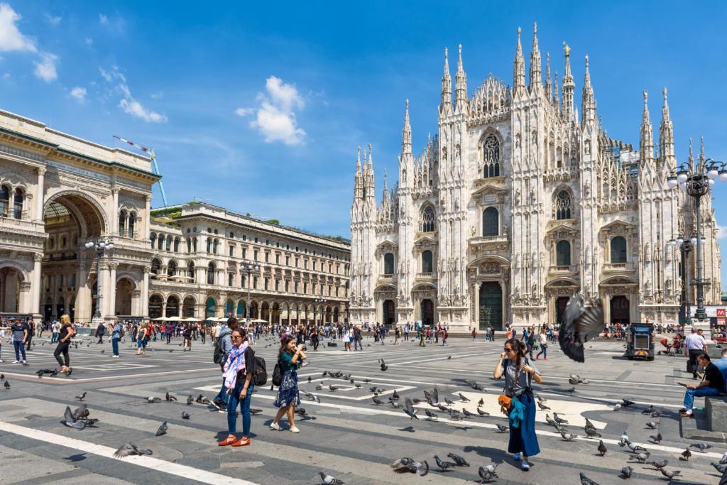 Апартаменты Sweett - Duomo View Милан Экстерьер фото